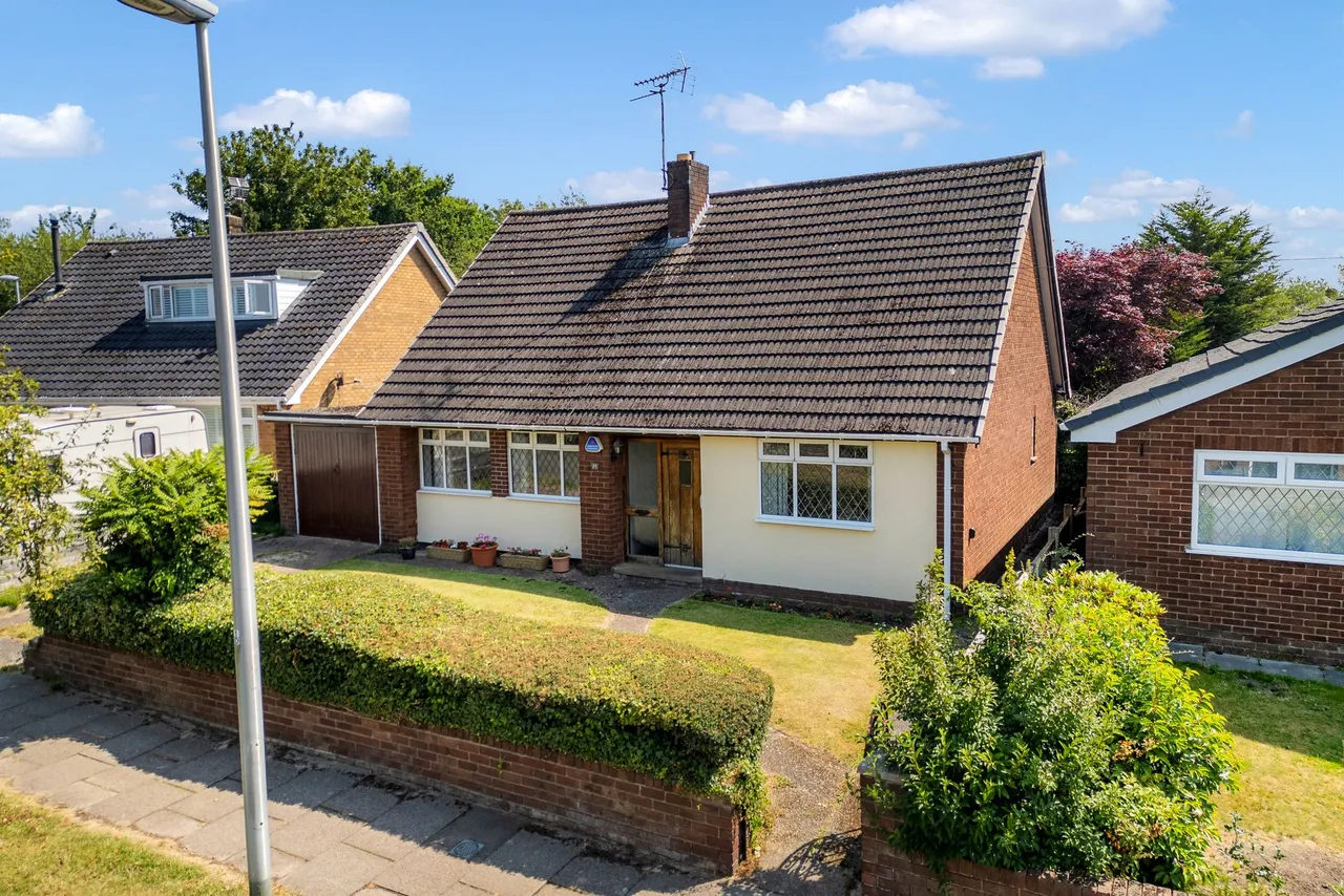 Buckingham Avenue, Widnes, Widnes, WA8 9EW, photo 28