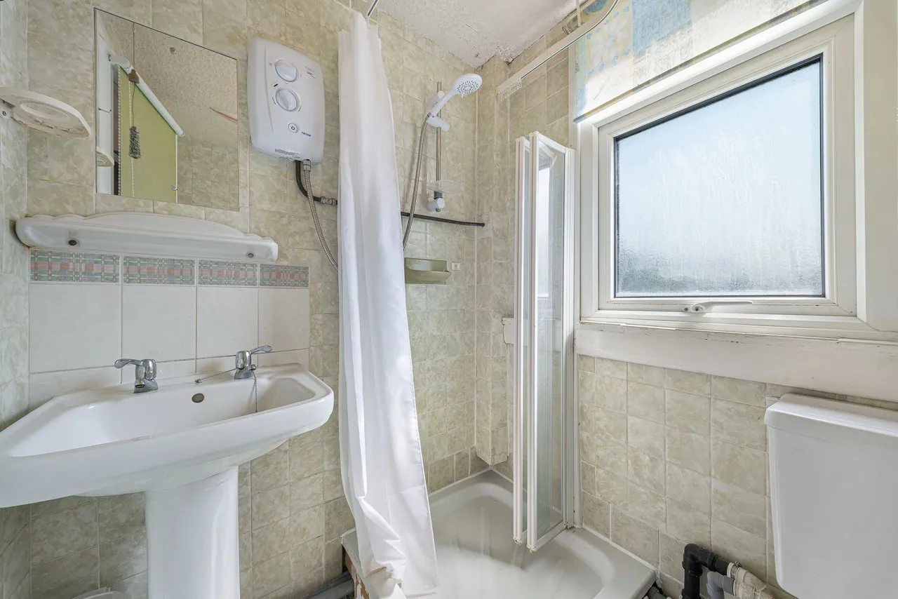 Buckingham Avenue, Widnes, Widnes, WA8 9EW, photo 15