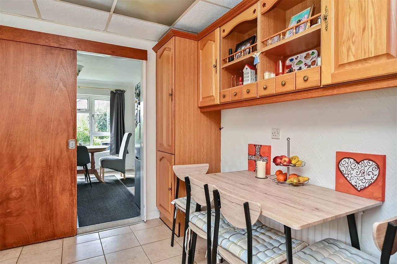 Crescent Lane, Ash Vale, Guildford, Surrey, GU12 5EE, photo 8