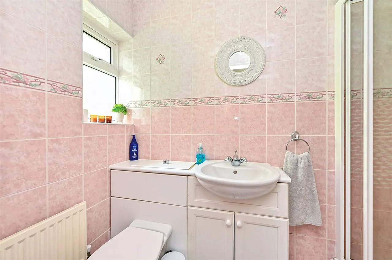 Crescent Lane, Ash Vale, Guildford, Surrey, GU12 5EE, photo 14