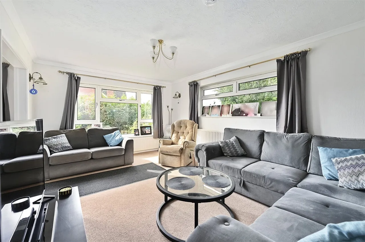 Crescent Lane, Ash Vale, Guildford, Surrey, GU12 5EE, photo 4
