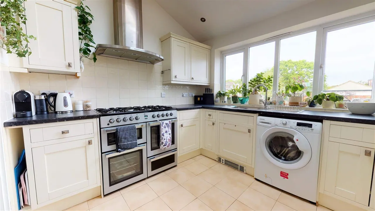 Valley Hill, Loughton, photo 6