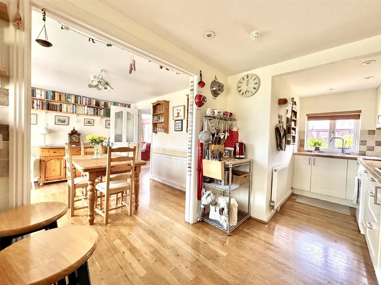 Gauns Court East Knoyle, Salisbury, Wiltshire SP3 6DF, photo 5
