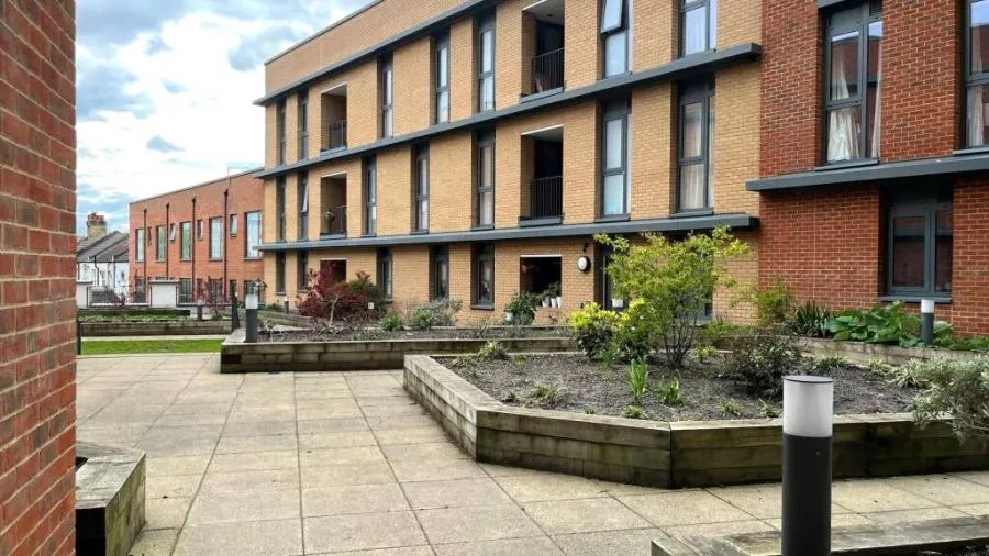 2 bed flat for sale, High Street, Sutton, SM1