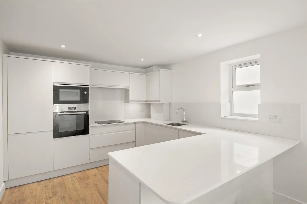 Harefield Road, Uxbridge, photo 3