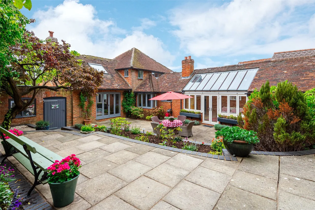 Mill Lane, Wingrave, HP22, photo 5