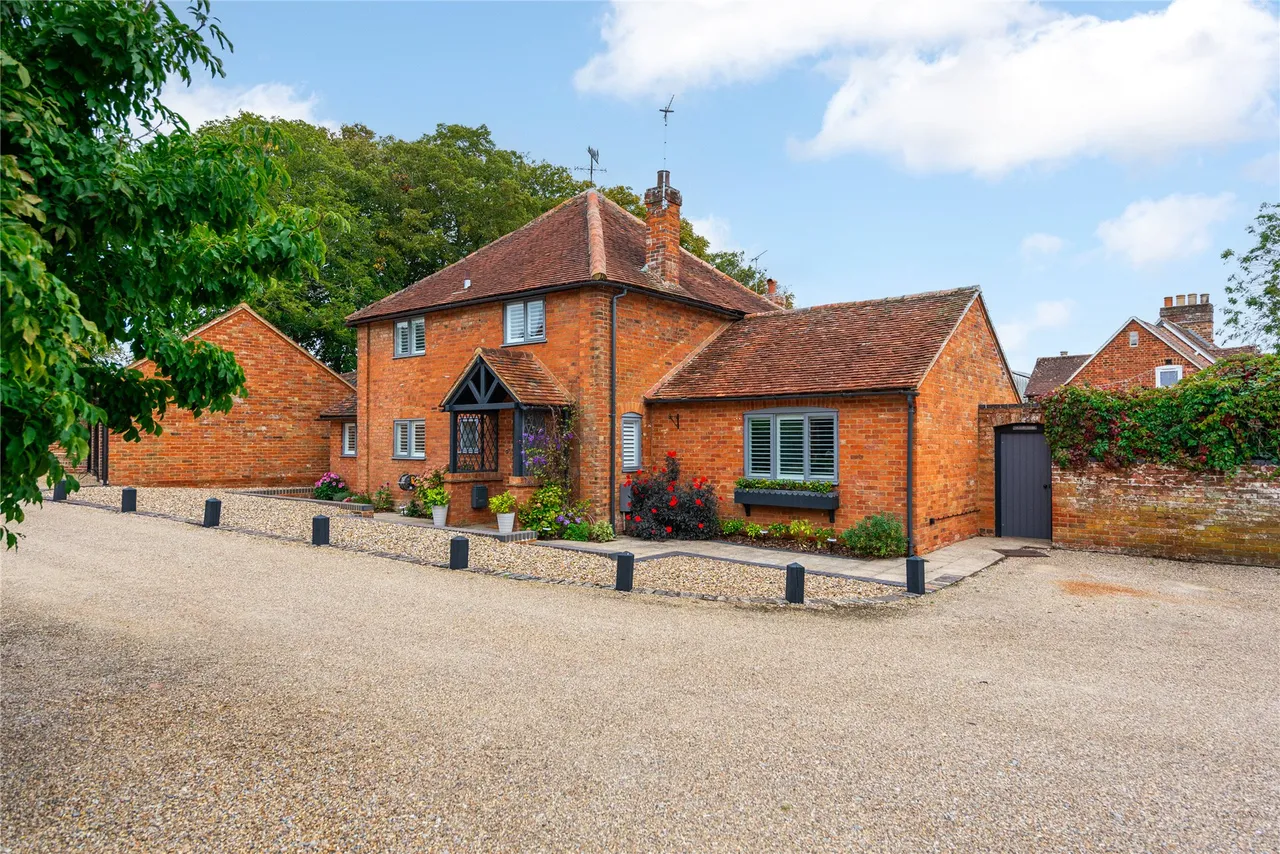 Mill Lane, Wingrave, HP22, photo 17