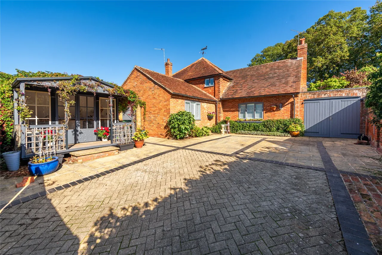 Mill Lane, Wingrave, HP22, photo 14