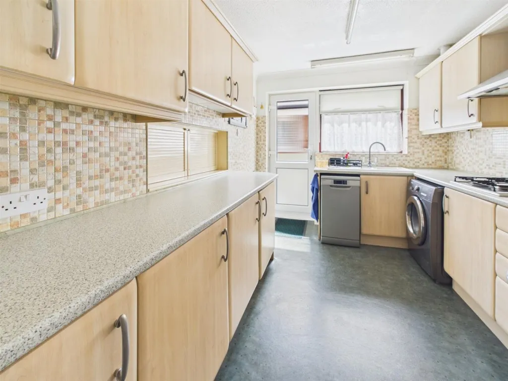 Edith Avenue North, Peacehaven, BN10, photo 4