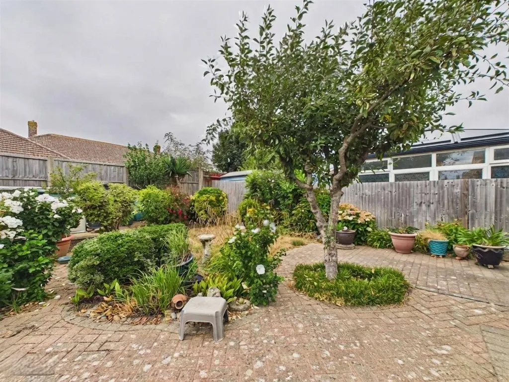 Edith Avenue North, Peacehaven, BN10, photo 13