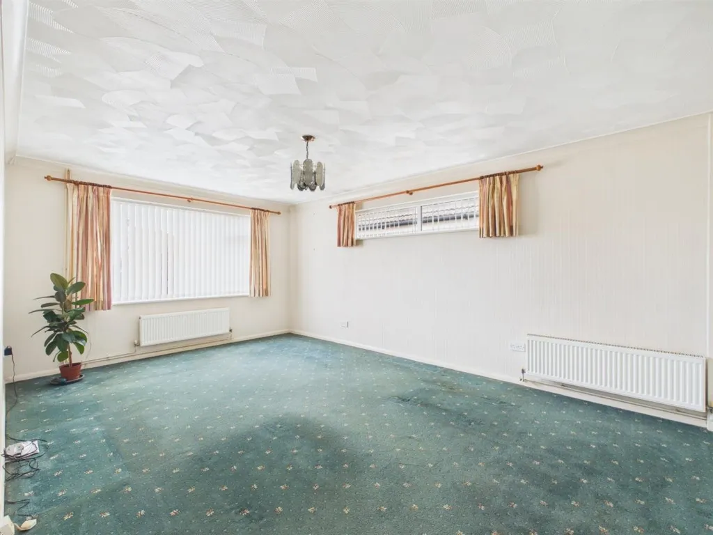 Edith Avenue North, Peacehaven, BN10, photo 3