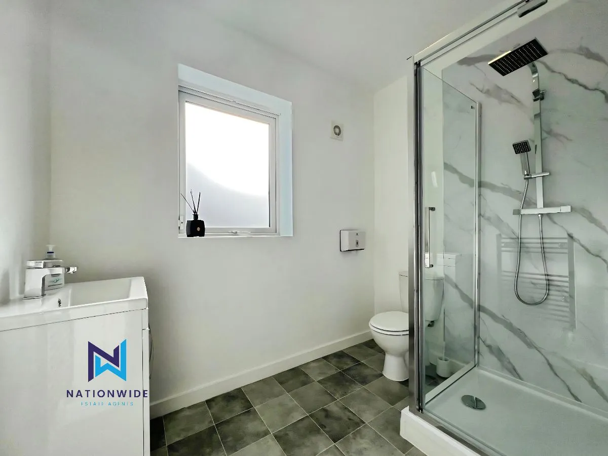 Birchlands Drive, Sheffield, South Yorkshire, S4 8BX, photo 11