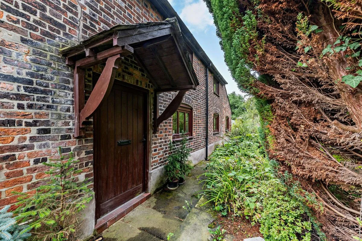 Knutsford Road, Alderley Edge, SK9, photo 4