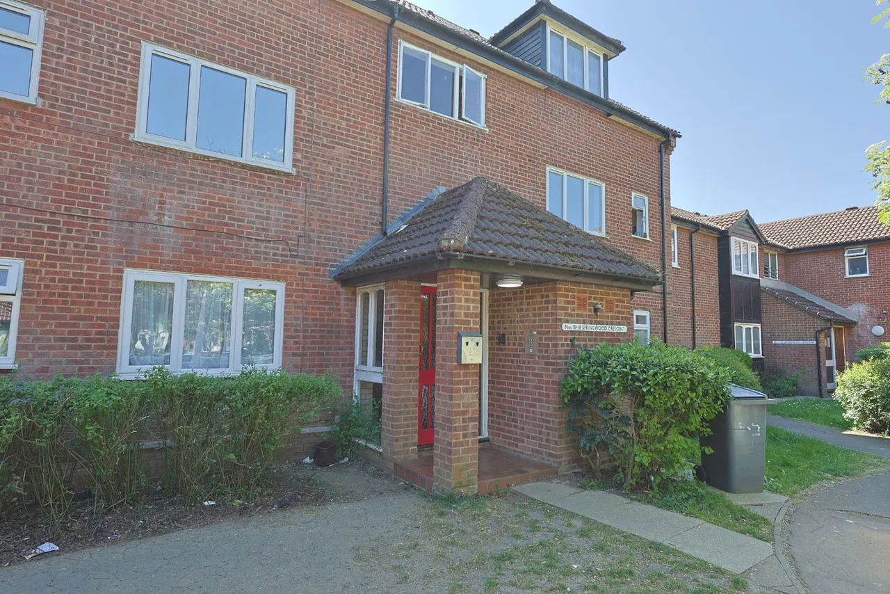 2 bed flat for sale — Springwood Crescent, Edgware, Middlesex, HA8 8SD