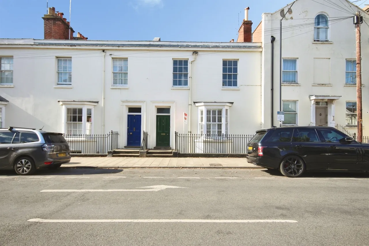 4 bed house for sale, Portland Place East, Leamington Spa, CV32