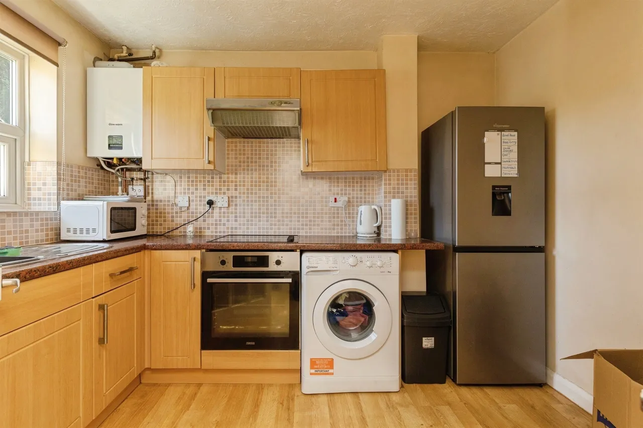 Ormonds Close, Bradley Stoke, Bristol, photo 5