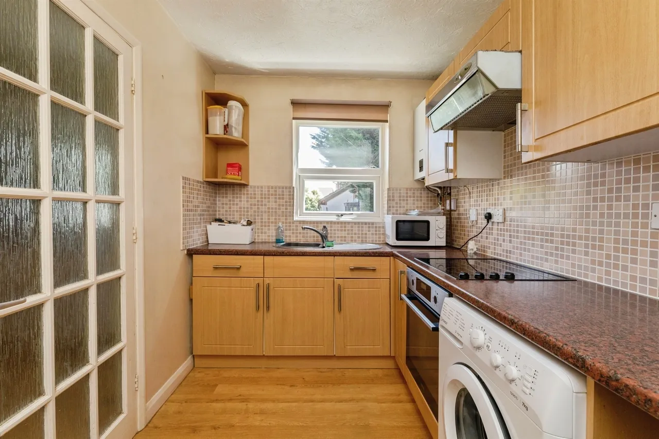 Ormonds Close, Bradley Stoke, Bristol, photo 6