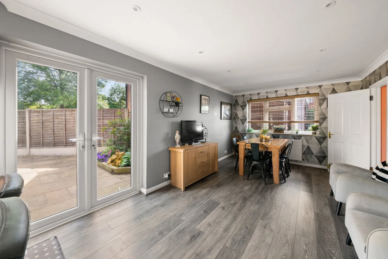 Sunbury Road, Feltham, TW13 4PH, photo 5