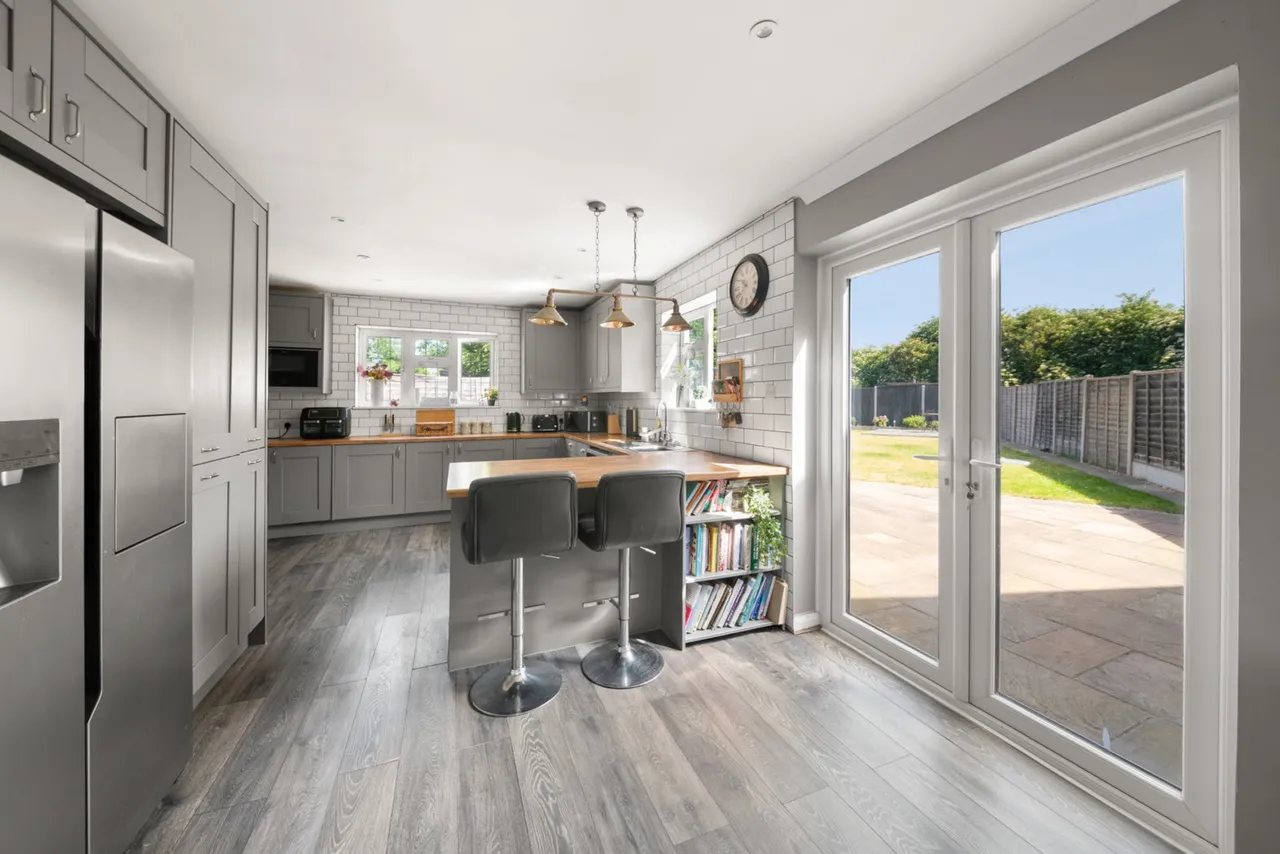 Sunbury Road, Feltham, TW13 4PH, photo 4