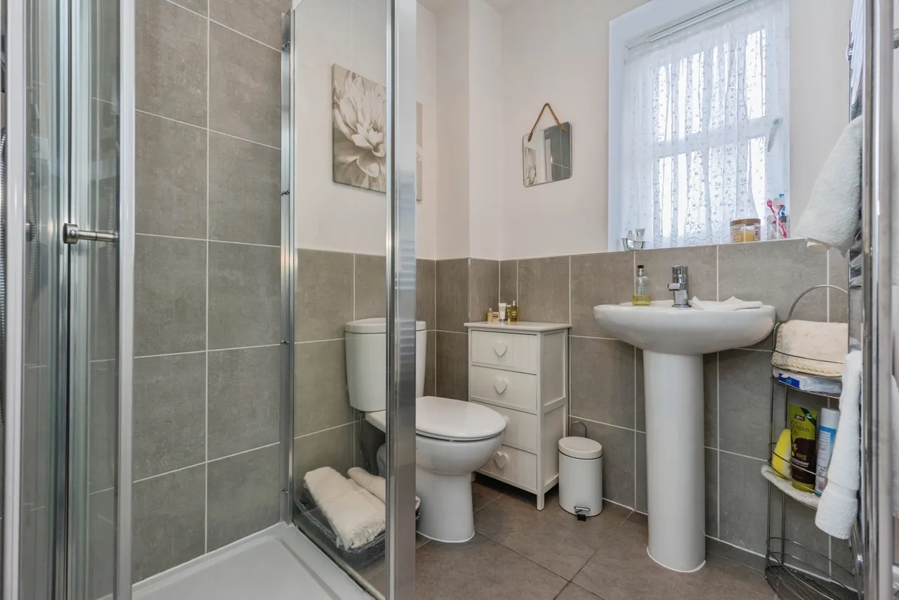 Hawthorn Avenue, Hazel Grove, Stockport, Greater Manchester, SK7, photo 14
