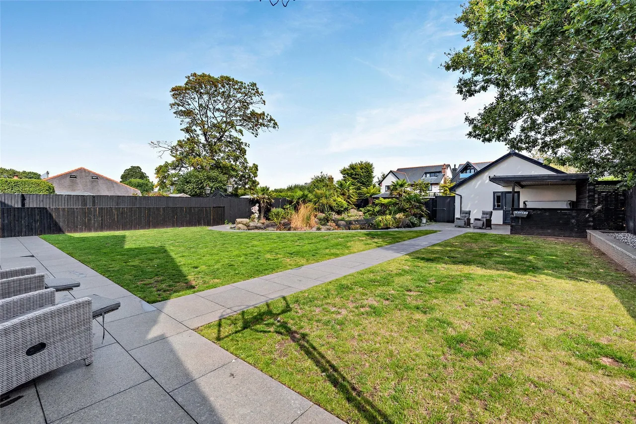 The Parade, Parkgate, CH64, photo 40