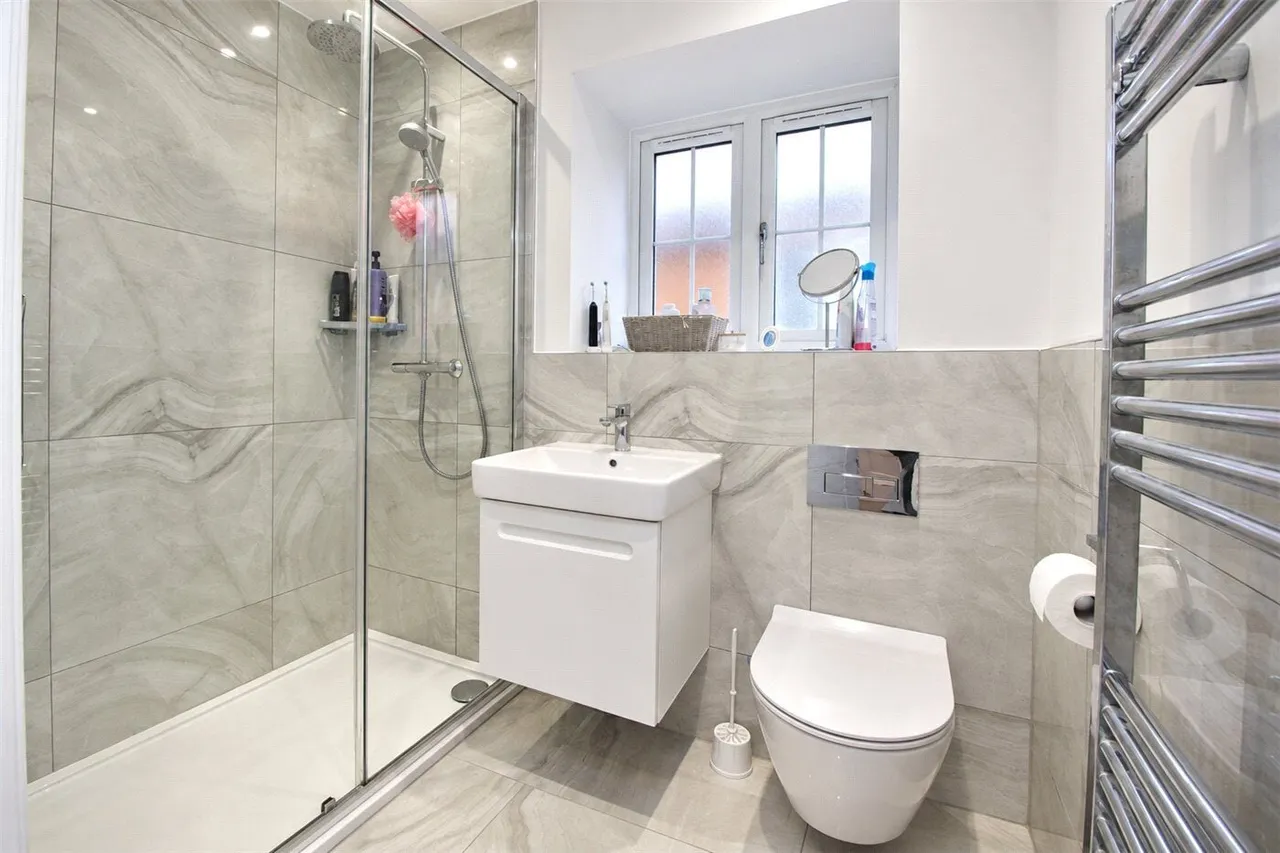 St. Josephs Close, Canvey Island, SS8, photo 6
