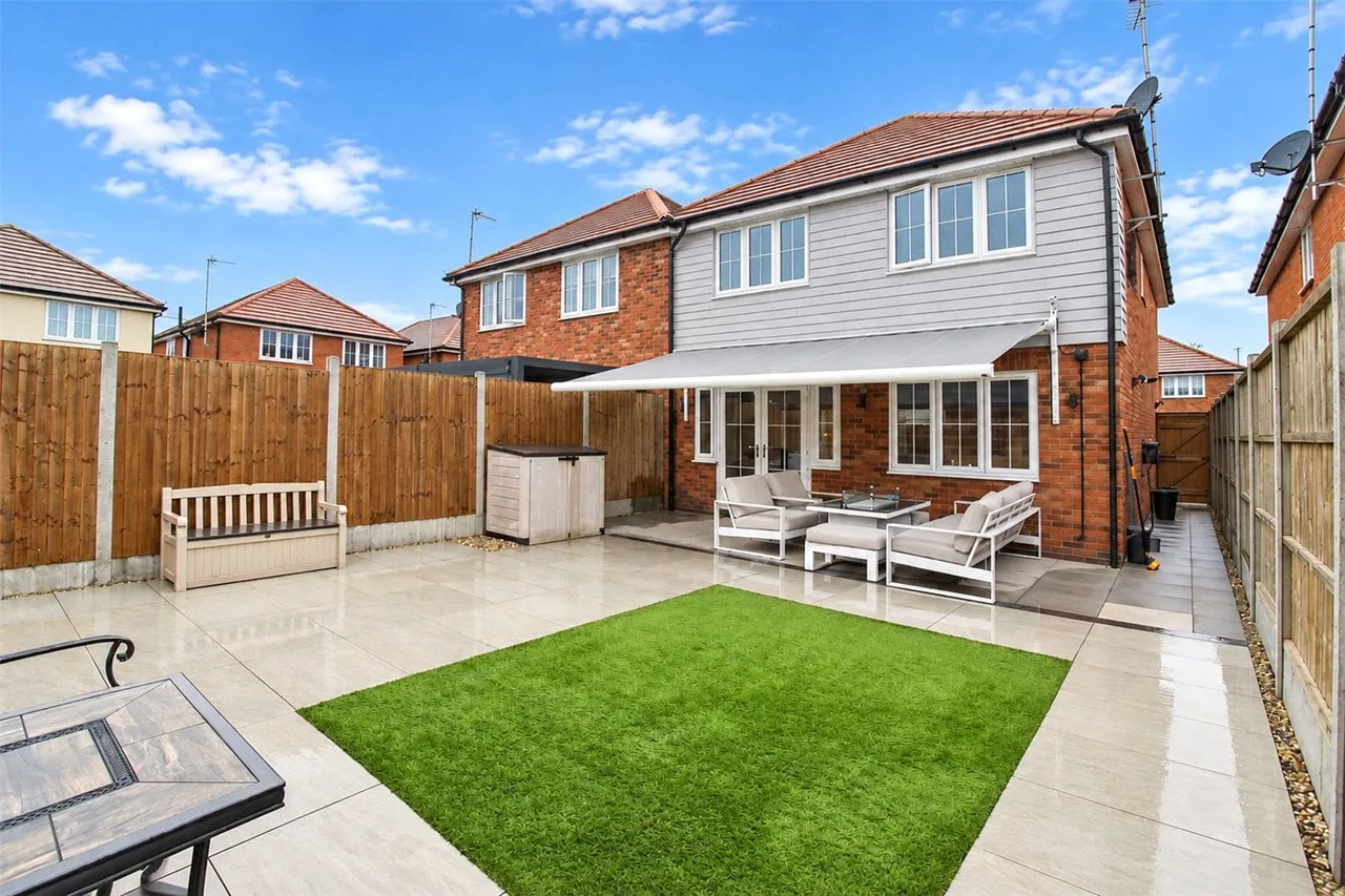 St. Josephs Close, Canvey Island, SS8, photo 13