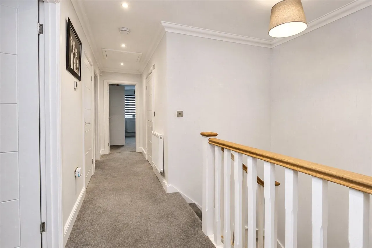 St. Josephs Close, Canvey Island, SS8, photo 12