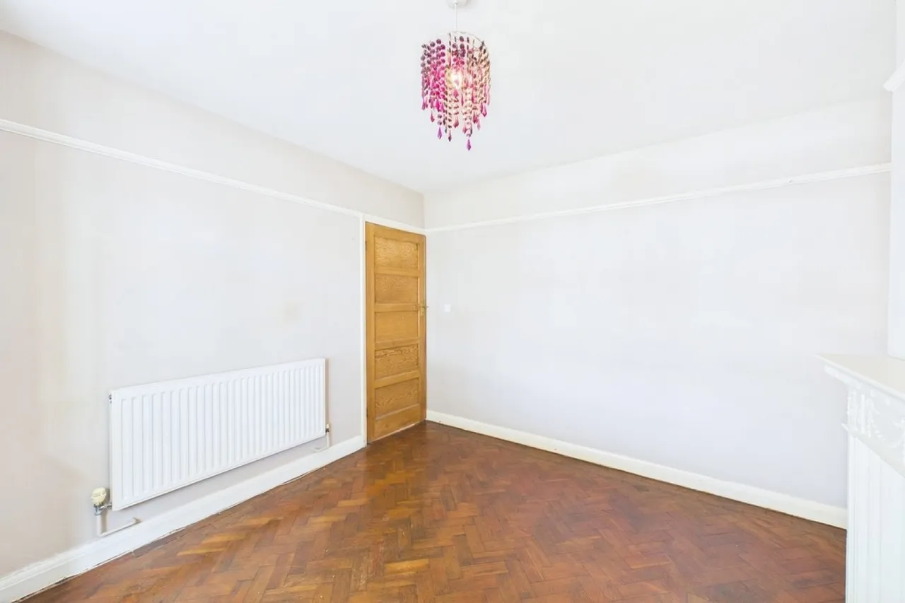 Landor Road, Whitnash, Leamington Spa, photo 8