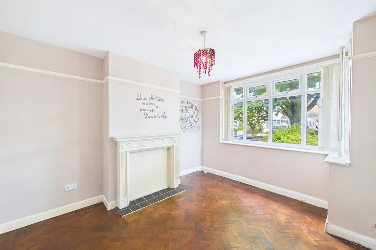 Landor Road, Whitnash, Leamington Spa, photo 5