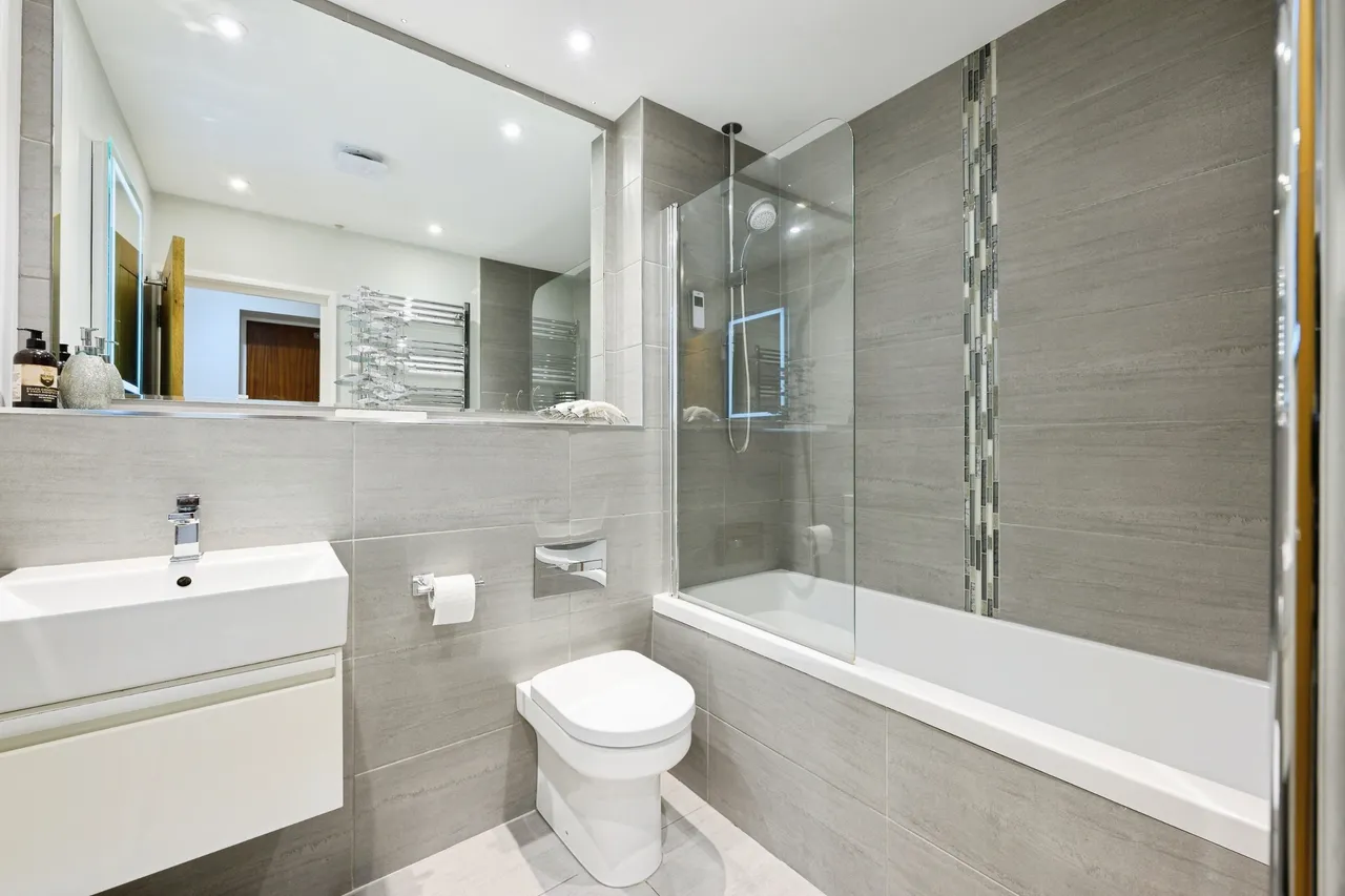 Dunnymans Road, Banstead, SM7, photo 16