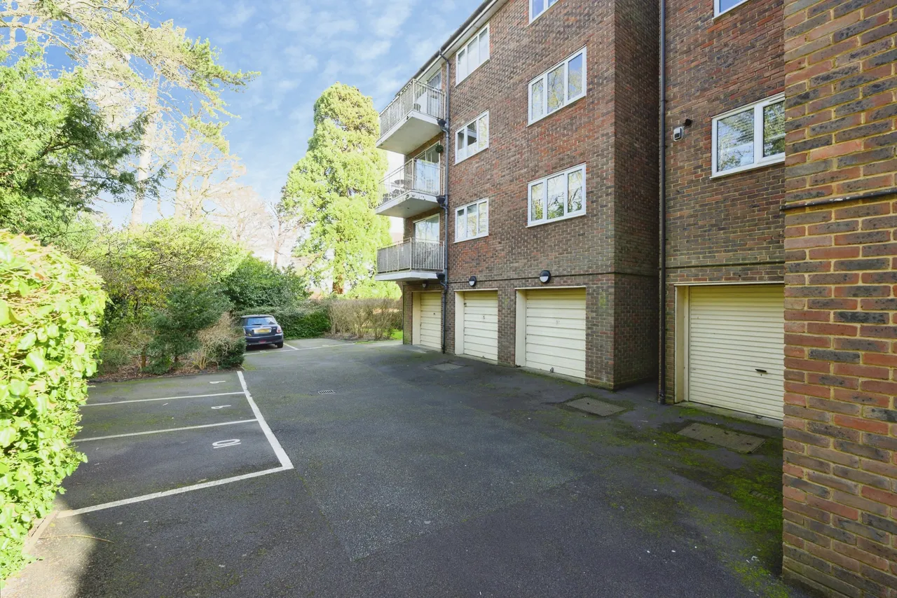 Dunnymans Road, Banstead, SM7, photo 19