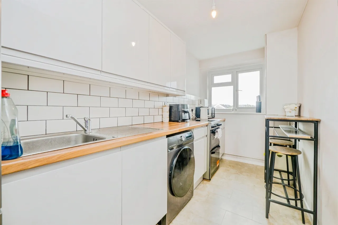 Blethin Close, Cardiff, CF5, photo 12