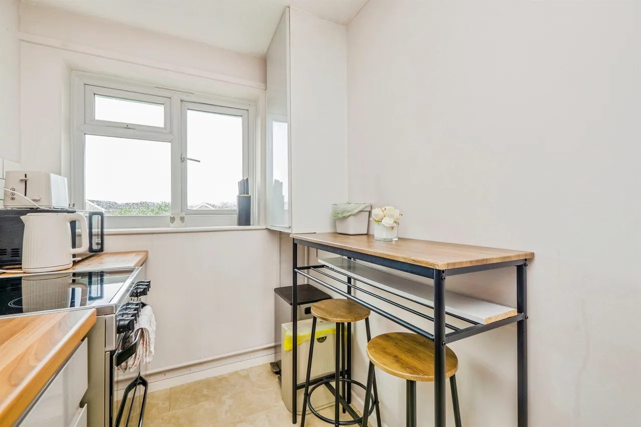 Blethin Close, Cardiff, CF5, photo 13