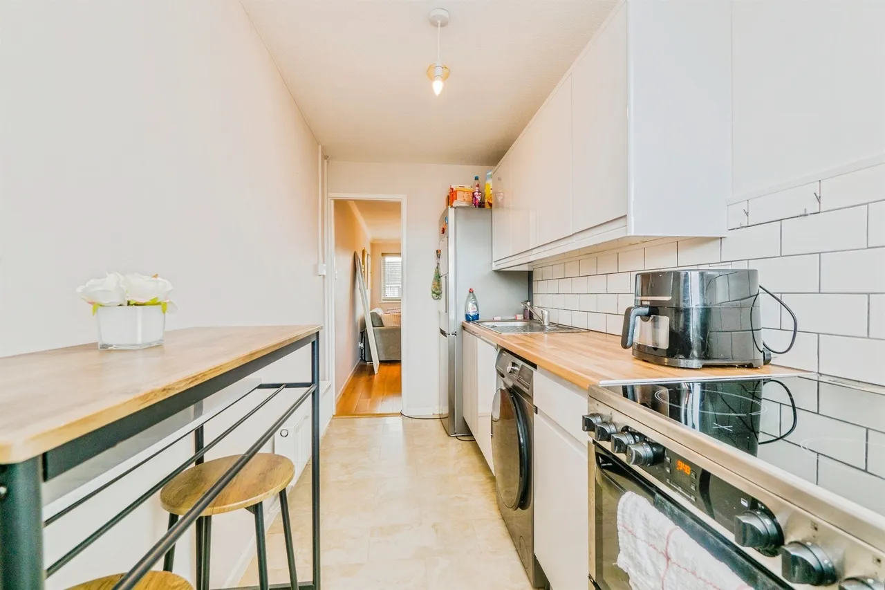 Blethin Close, Cardiff, CF5, photo 14