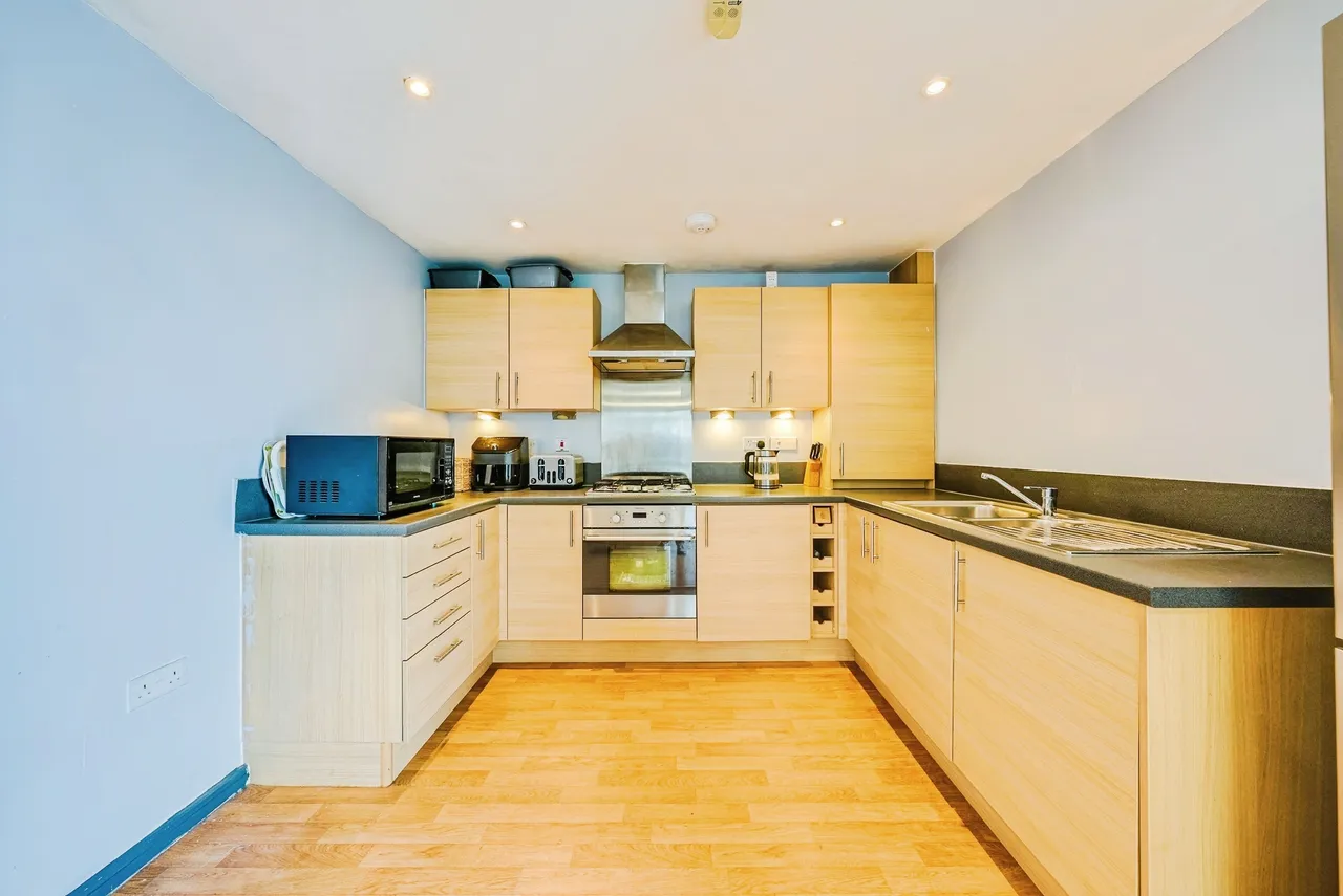 Dulcie Close, Greenhithe, photo 5