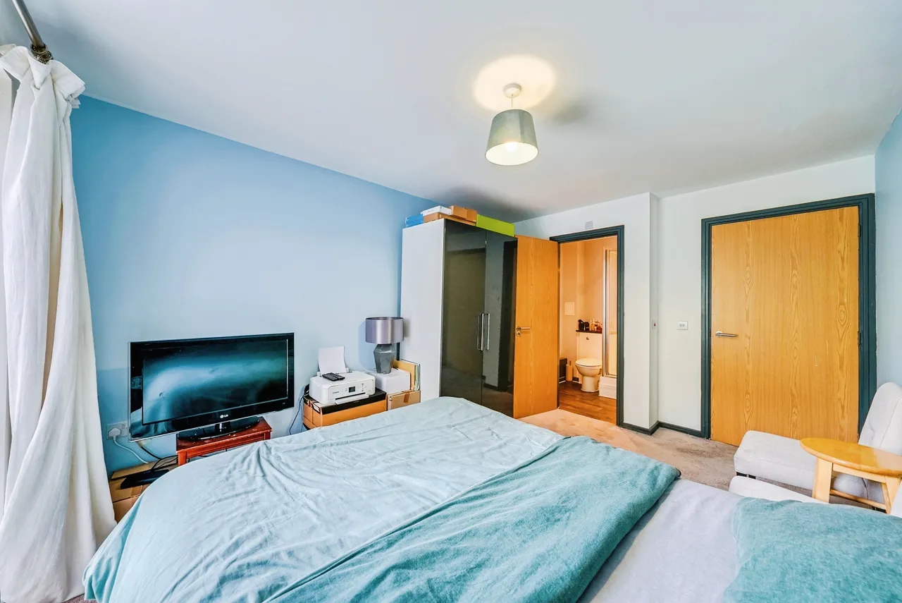 Dulcie Close, Greenhithe, photo 12