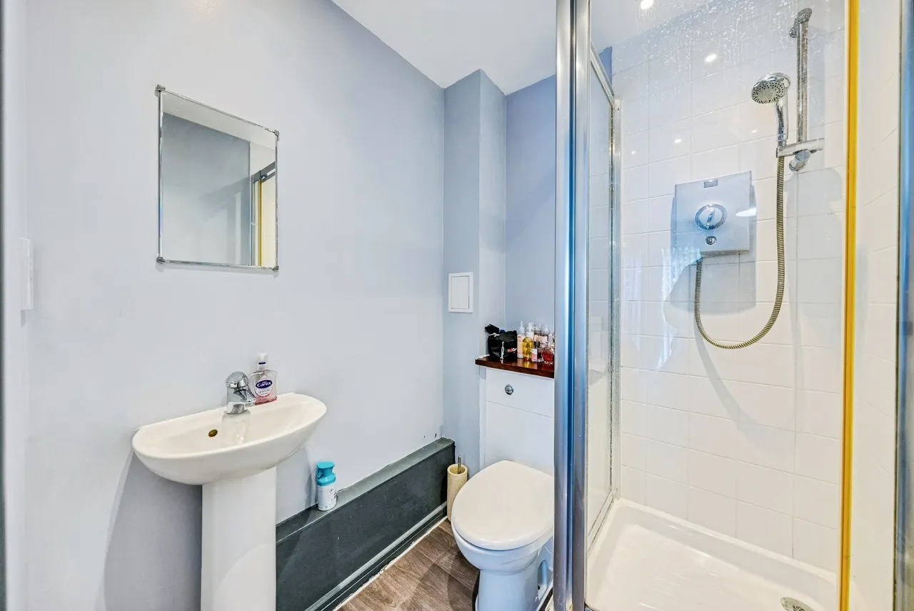 Dulcie Close, Greenhithe, photo 11