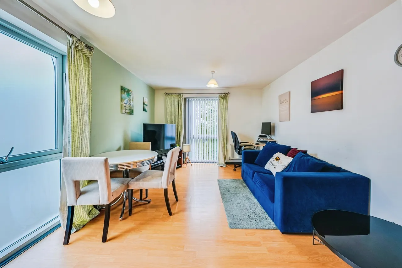 Dulcie Close, Greenhithe, photo 6