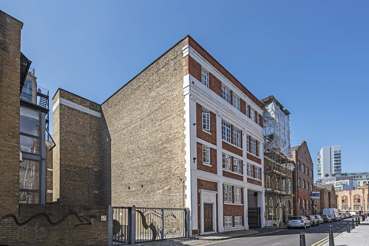 3 bed flat to rent — 1a Steam Mills, 12 Fairclough Street, London