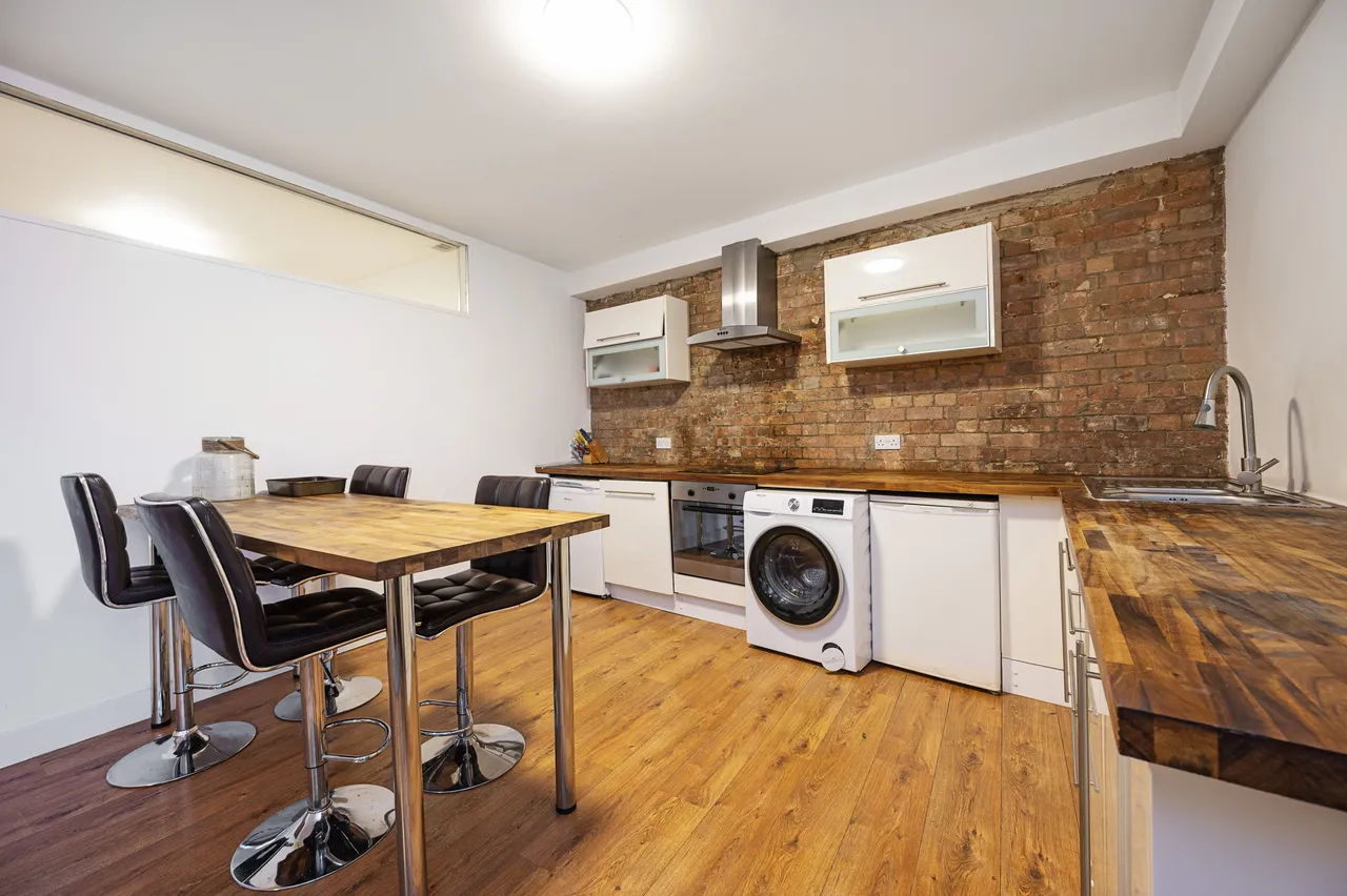 1a Steam Mills, 12 Fairclough Street, London, photo 3