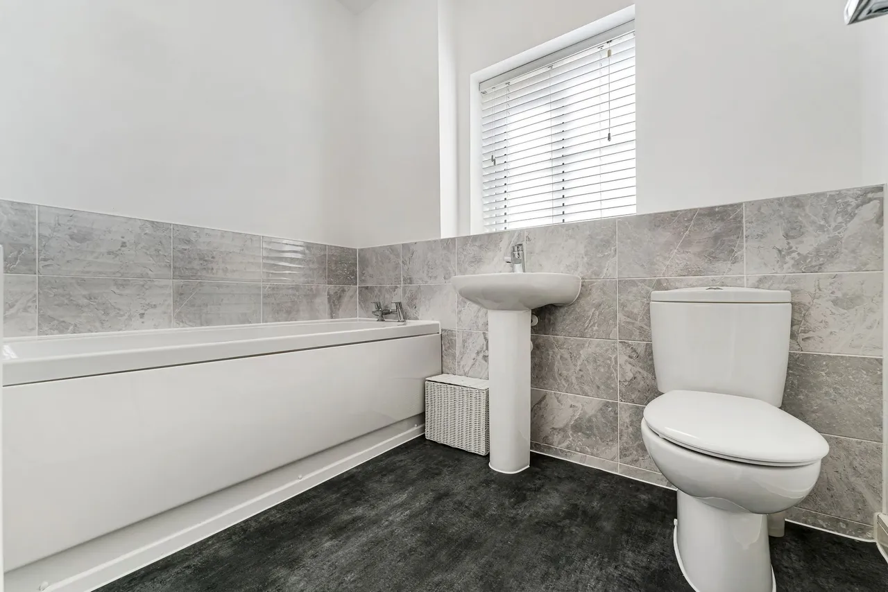Woodford Drive, Widnes, Widnes, WA8 9BF, photo 20