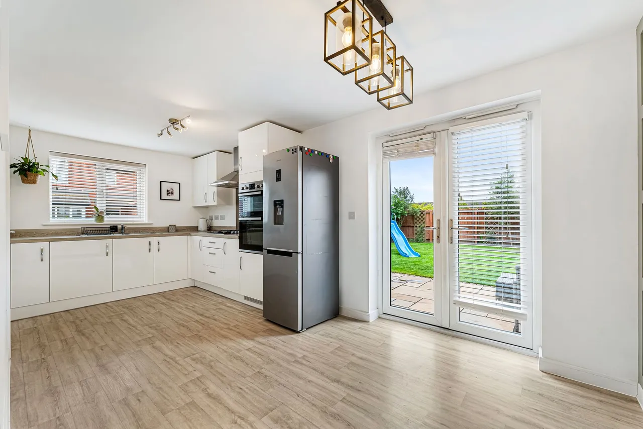 Woodford Drive, Widnes, Widnes, WA8 9BF, photo 3
