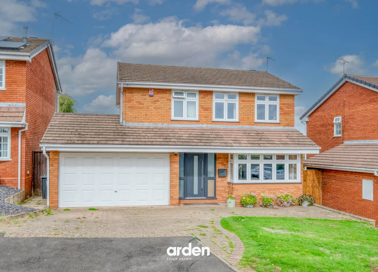4 bed house for sale, New Wood Close, Stourton, DY7