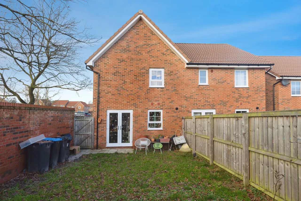 Greenside Close, Harrogate, HG1, photo 2