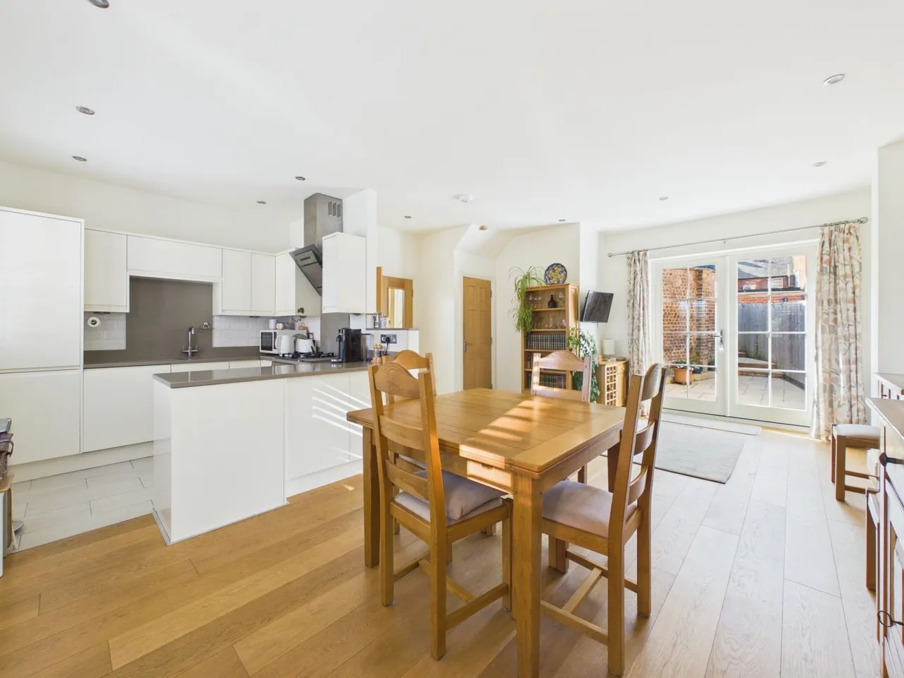Moat Lane, Towcester, NN12, photo 2
