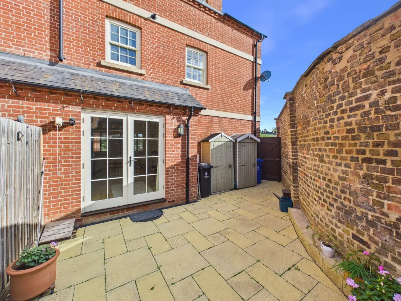 Moat Lane, Towcester, NN12, photo 19