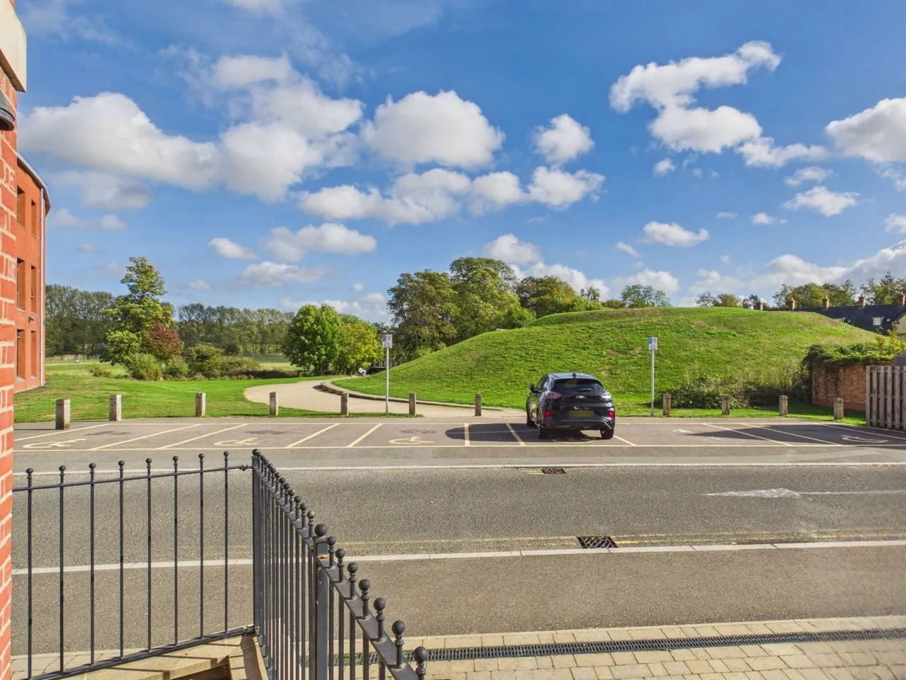 Moat Lane, Towcester, NN12, photo 4