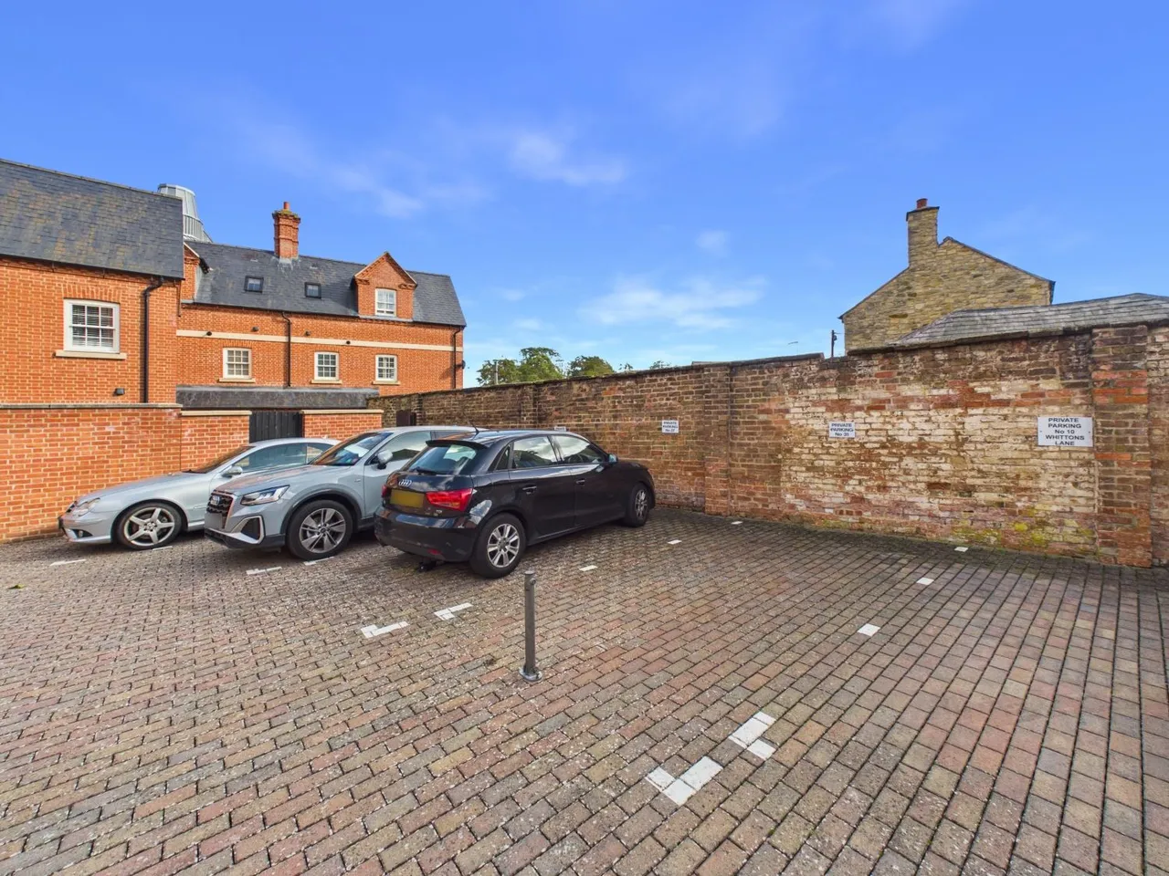 Moat Lane, Towcester, NN12, photo 21