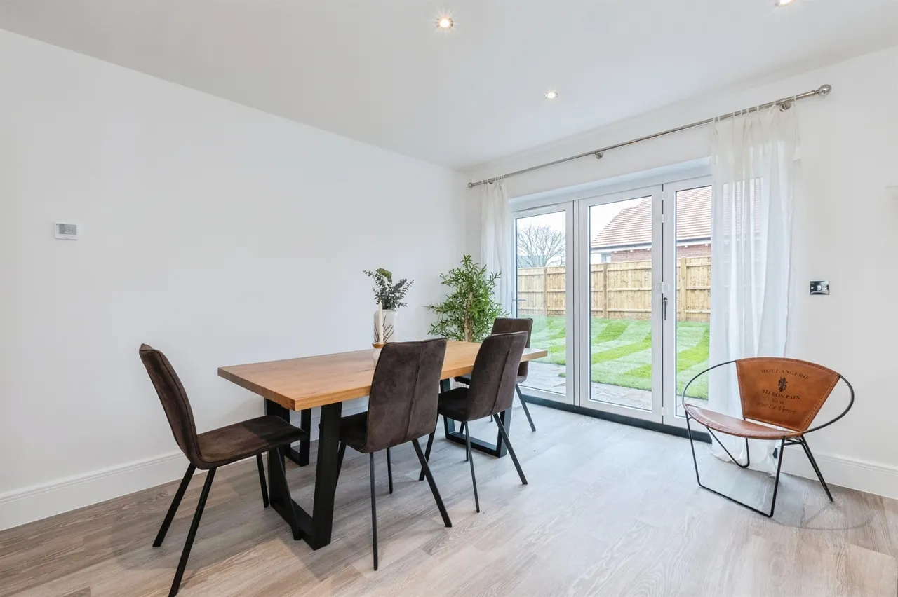 Ringwood Road, Alderholt, Fordingbridge, photo 6